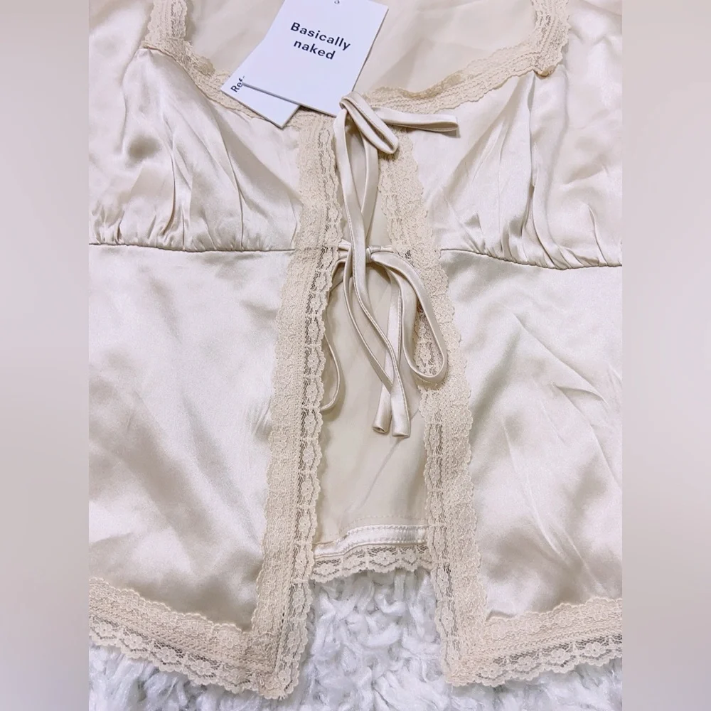 NWT Reformation Lucinda Silk Top in Almond